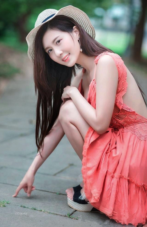 九游(jiuyou)官方网站-_全民趣味网球赛:家长与孩子的快乐时光_,网球趣味体育游戏