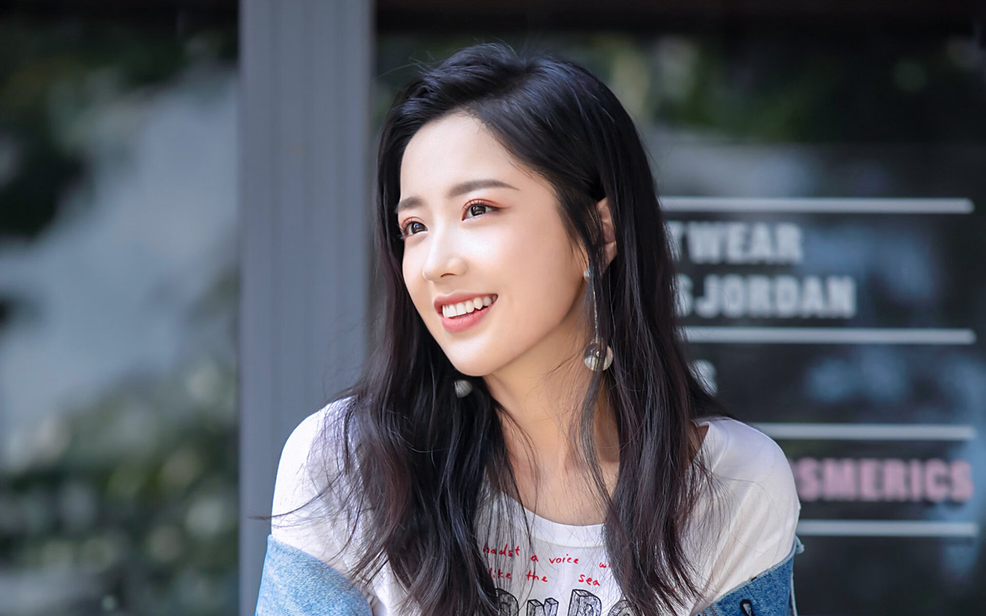 九游网页版官网入口-掘金主场气氛热烈球队士气高涨，掘金球队名单